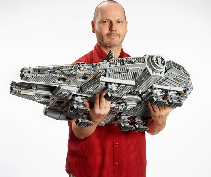 LEGO Star Wars Ultimate Collector Series - Millennium Falcon