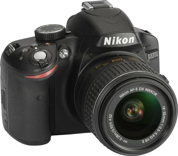 Nikon D3200 schwarz mit Objektiv AF-S DX 18-55mm 3.5-5.6 G II VR