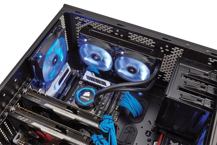 Corsair Obsidian 750D Airflow Edition, Acrylfenster