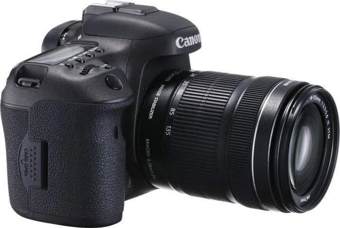 Canon EOS 7D Mark II mit Objektiv EF-S 18-135mm 3.5-5.6 IS STM