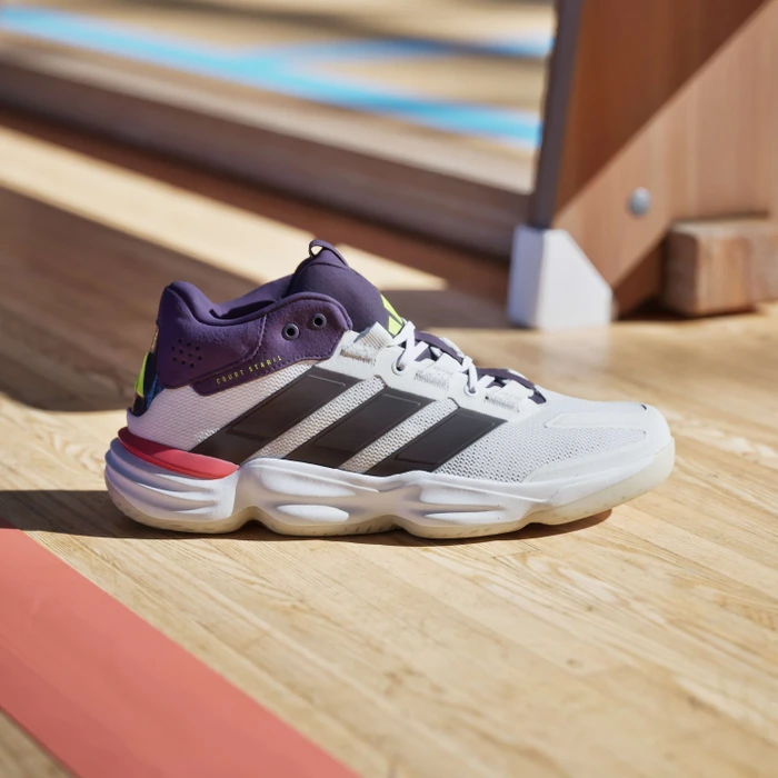 adidas Court Stabil cloud white/aurora met/aurora plum (Herren)