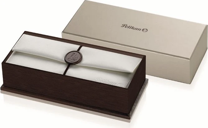 Pelikan Souverän 600 Füllhalter – Schwarzer Kolbenfüller Mit M-Feder Im Geschenketui