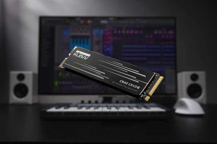 Klevv Cras C910G 4TB, Graphene, M.2 2280 / M-Key / PCIe 4.0 x4, Heatspreader