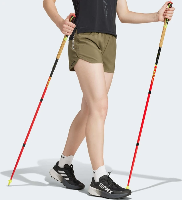 adidas Terrex Agravic Trail Laufhose kurz olive strata (Damen)