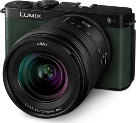 Panasonic Lumix DC-S9 grün mit Objektiv Lumix S 20-60mm 3.5-5.6