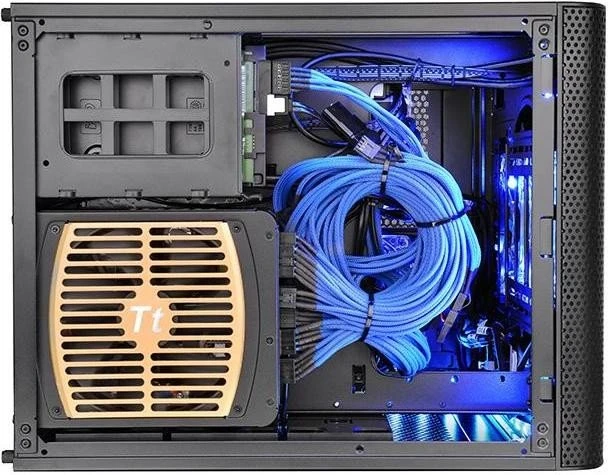 Thermaltake Core V21, Acrylfenster