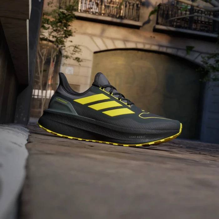 adidas Ultraboost 5 GTX carbon/core black/grey four (Herren)