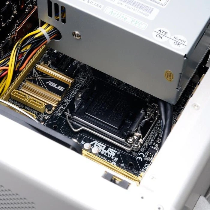 Lian Li PC-TU100A silber, Mini-ITX