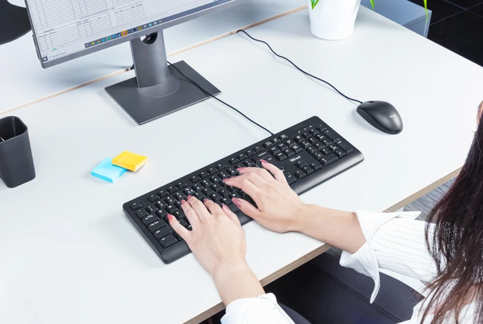 Trust TK-150 Silent Keyboard, schwarz, USB, US
