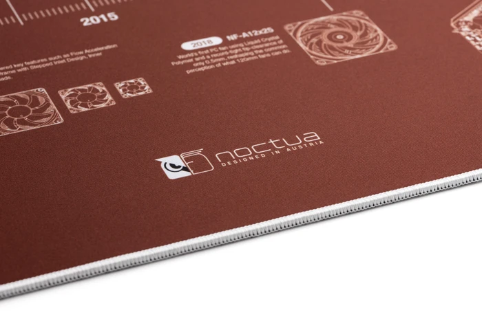 Noctua NP-DM3 20-Year Anniversary Desk Mat, 900x400mm, Motiv braun/weiß