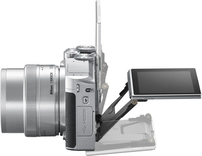 Nikon 1 J5 silber mit Objektiv 1 NIKKOR 10-30mm 3.5-5.6 PD-Zoom VR