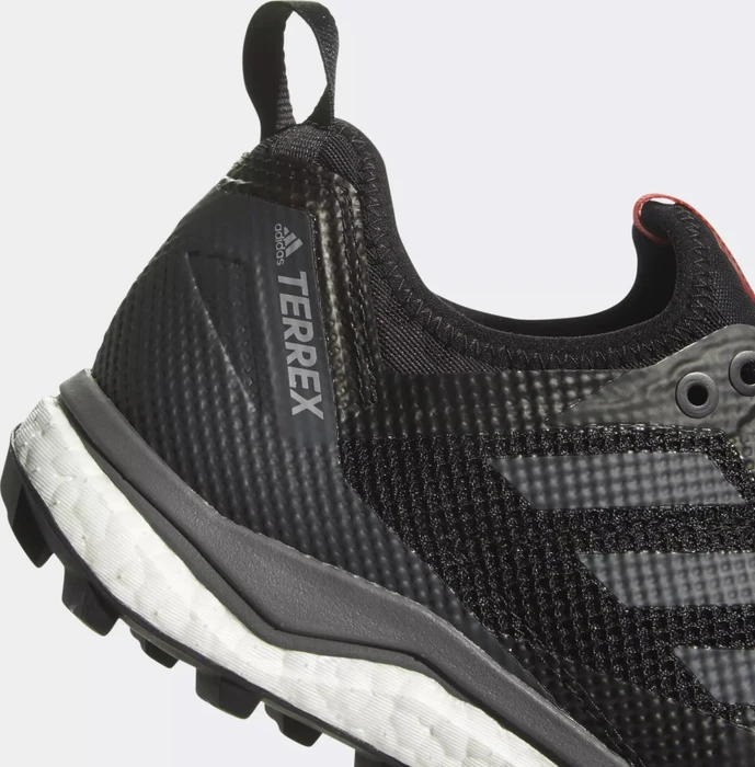 adidas Terrex Agravic XT core black/grey five/hi-res red (Herren)
