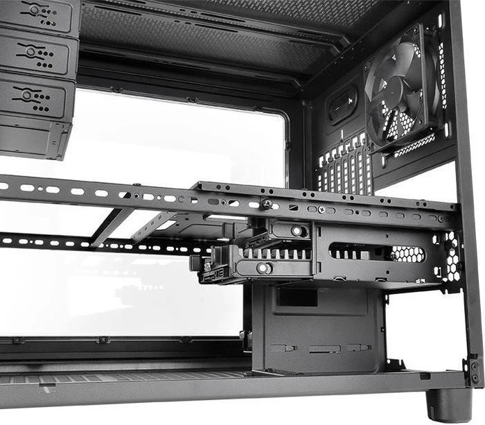 Thermaltake Core X5, Acrylfenster