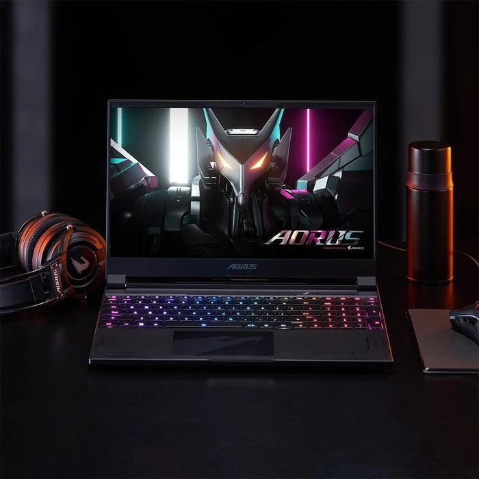 GIGABYTE AORUS 15X, Core i7-13650HX, 16GB RAM, 1TB SSD, GeForce RTX 4070, DE