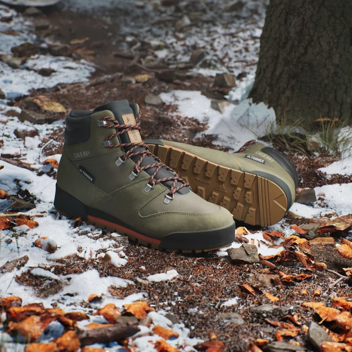 adidas Terrex Snowpitch Cold.RDY olive strata/bronze strate/semi impact orange