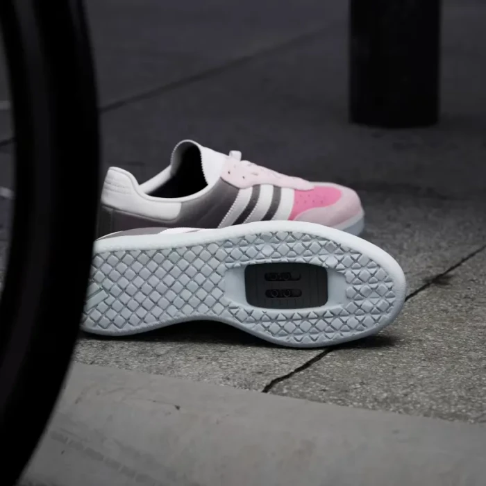 adidas Velosamba Leather charcoal/cloud white/clear pink