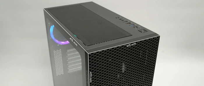 AZZA Hive 450, Glasfenster