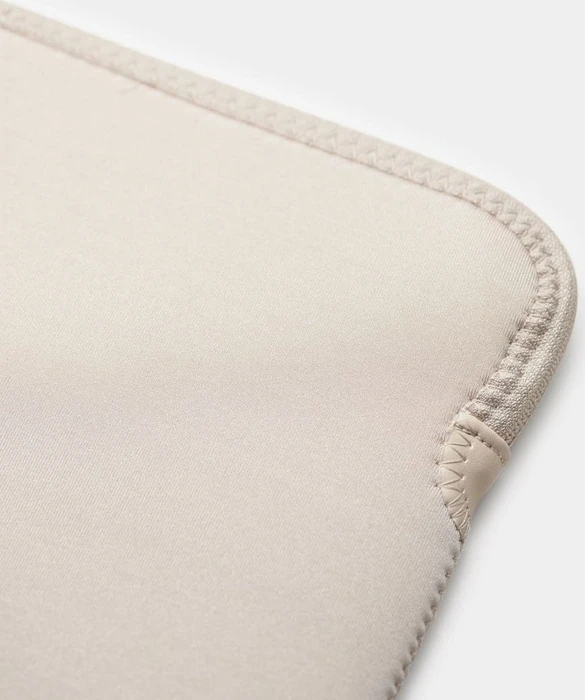 Trunk Schutzhülle für MacBook Air M2/Pro 13", beige