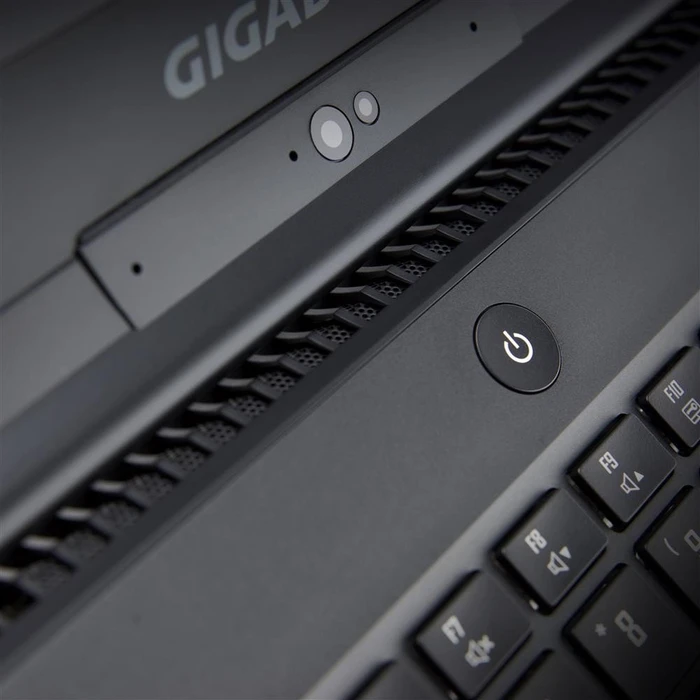 GIGABYTE AERO 15X, Core i7-7700HQ, 16GB RAM, 512GB SSD, GeForce GTX 1070 Max-Q, DE