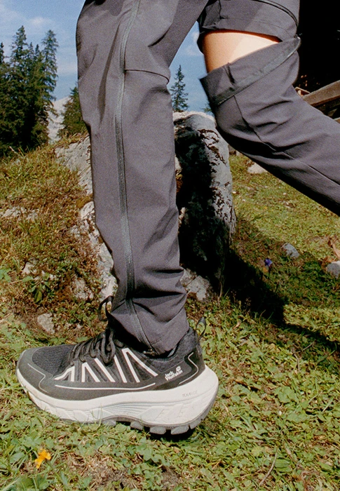 Jack Wolfskin Wild Hike Low black/phantom (Damen)