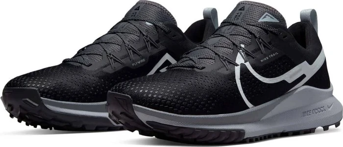 Nike React Pegasus Trail 4 black/dark grey/wolf grey/aura (Herren)