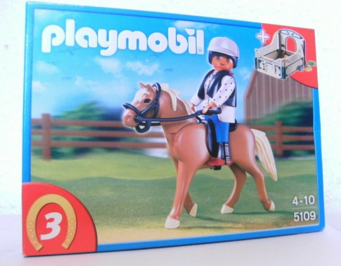 playmobil Country Haflinger mit grün-beiger Pferdebox