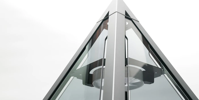 AZZA Pyramid L 804, Glasfenster