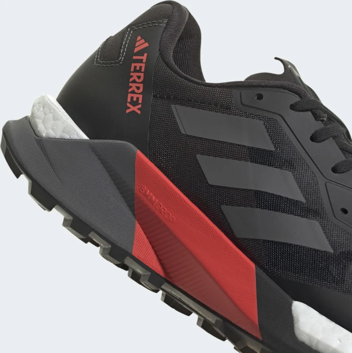 adidas Terrex Agravic Ultra core black/grey five/solar red (Herren)