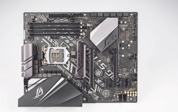ASUS ROG Strix B360-F Gaming (Intel 1151 v2)