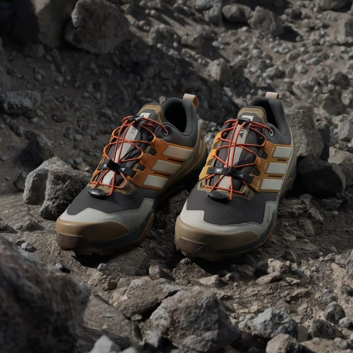 adidas Terrex Skychaser GTX carbon/off white/pure tangerine (Herren)