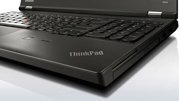 Lenovo ThinkPad W540, Core i7-4900MQ, 8GB RAM, 512GB SSD, Quadro K2100M, DE
