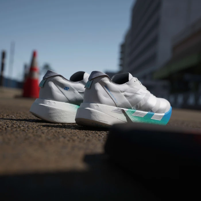 adidas Adizero Adios Pro 4 crystal white/matte silver/glory green (Damen)