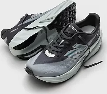 New Balance FuelCell Rebel v5 magnet/light zinc blue (Herren)