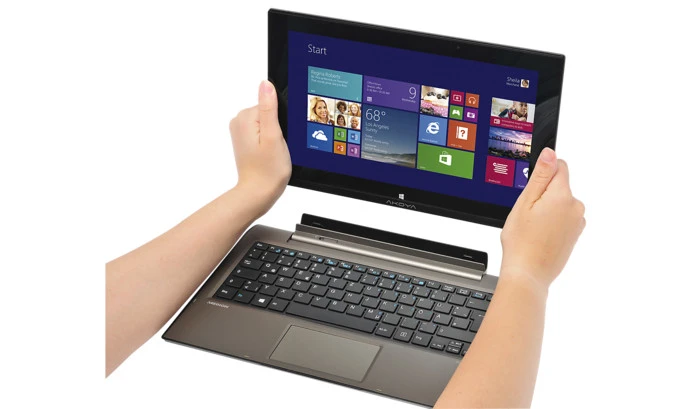 Medion Akoya P2211T, Celeron N2920, 4GB RAM, 64GB SSD, 500GB HDD, DE