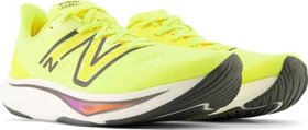 New Balance FuelCell Rebel v3 cosmic pineapple/blacktop/neon dragonfly (Herren)