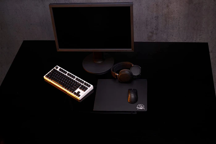 SkyPAD Glass 3.0 Gaming-Mauspad aus gehärtetem Glas, 350x300mm, Cloud Logo, schwarz