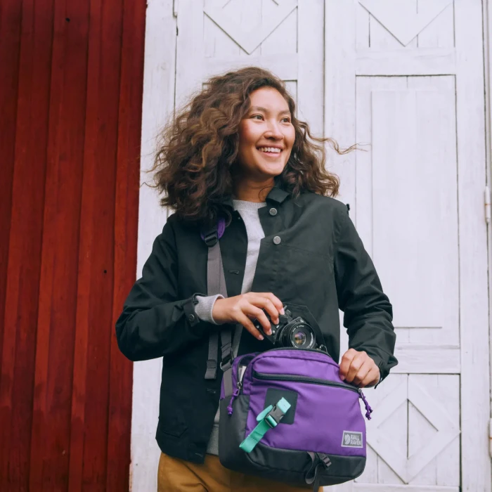 Fjällräven Vardag Shoulder Bag 6 Umhängetasche violette/coal black
