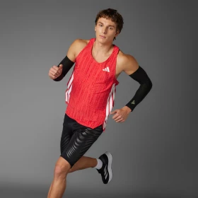 adidas Adizero Singlet Laufshirt ärmellos semi lucid red/pure ruby (Herren)