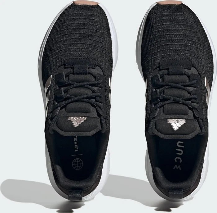 adidas Swift Run core black/champagne met./cloud white (Damen)