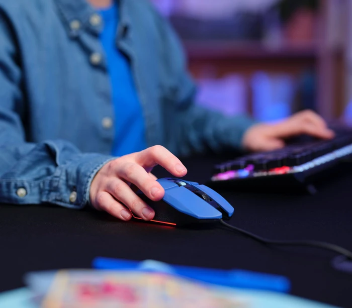 Trust Gaming GXT 109B Felox Gaming Mouse blau, USB