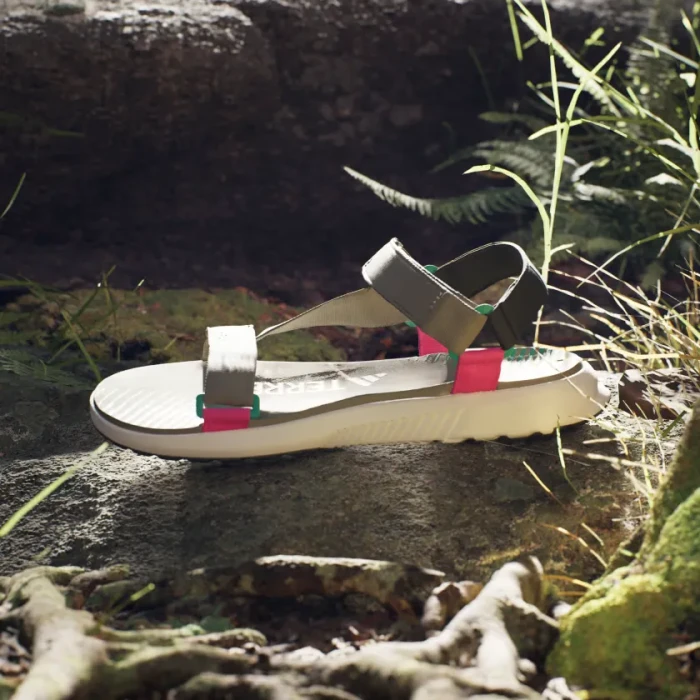 adidas Terrex Hydroterra Light Sandale sesame/core black/real magenta
