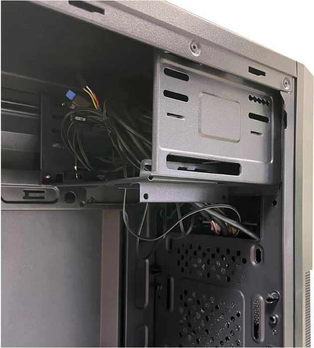 LC-Power 2004MB-V3, schwarz