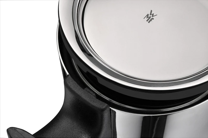 WMF Basic Wasserkaraffe mit Griff 1.5l