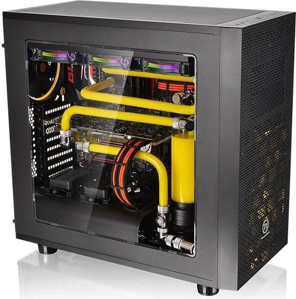 Thermaltake Core X31, Acrylfenster