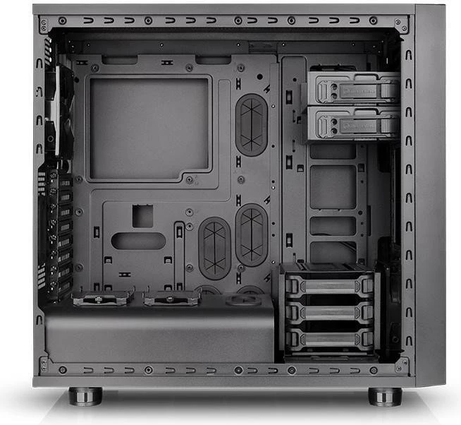 Thermaltake Core X31, Acrylfenster