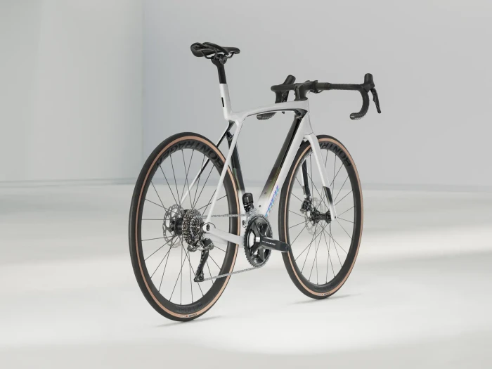 Trek Madone SL 6 Gen 8 white prismatic Modell 2025