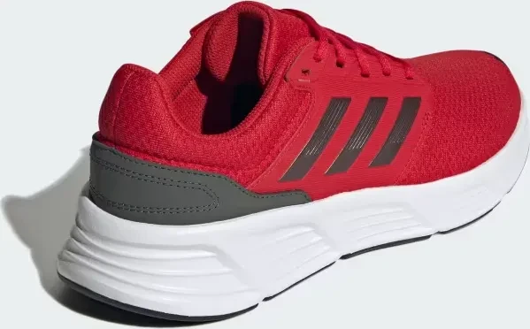 adidas Galaxy 6 better scarlet/aurora met./legend ivy (Herren)