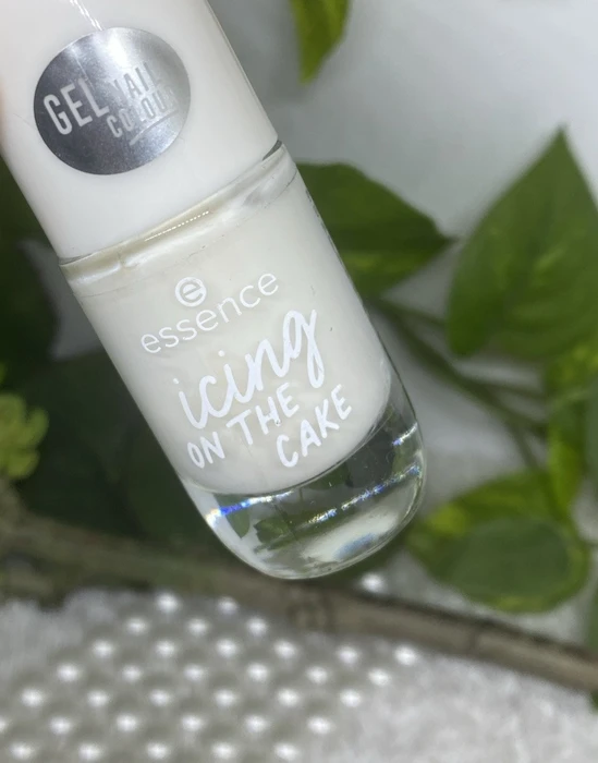 Essence gel nail colour Nagellack 03 icing on the cake, 8ml