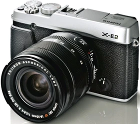 Fujifilm X-E2 silber mit Objektiv Fujinon XF 18-55mm 2.8-4.0 R LM OIS