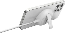 Belkin BoostCharge Pro tragbares drahtloses Ladepad mit MagSafe 15W weiß